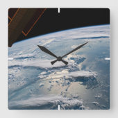 Cloudscapesスマのまわりにトラ，インドネシア。 スクエア壁時計 (正面)