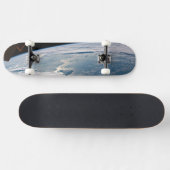 Cloudscapesスマのまわりにトラ，インドネシア。 スケートボード (横)