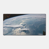 Cloudscapesスマのまわりにトラ,インドネシア。 デスクマット (正面)