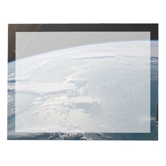 Cloudscapesスマのまわりにトラ,インドネシア。 ノートパッド (正面)