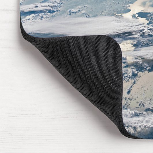 Cloudscapesスマのまわりにトラ,インドネシア。 マウスパッド (コーナー)