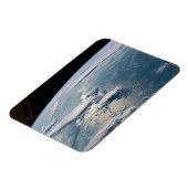 Cloudscapesスマのまわりにトラ,インドネシア。 マグネット (左側)