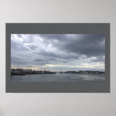 Cloudy Day Waterscape Photo Poster ポスター (正面)