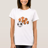 Clownfish and Soccer Ball Tシャツ (正面)