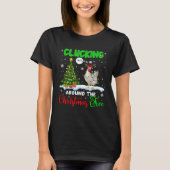 Clucking Around Christmas Tree Santa Reindeer Chic Tシャツ (正面)