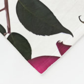 Clustered Red And Pink Roses On A Stark White  フリースブランケット (角)