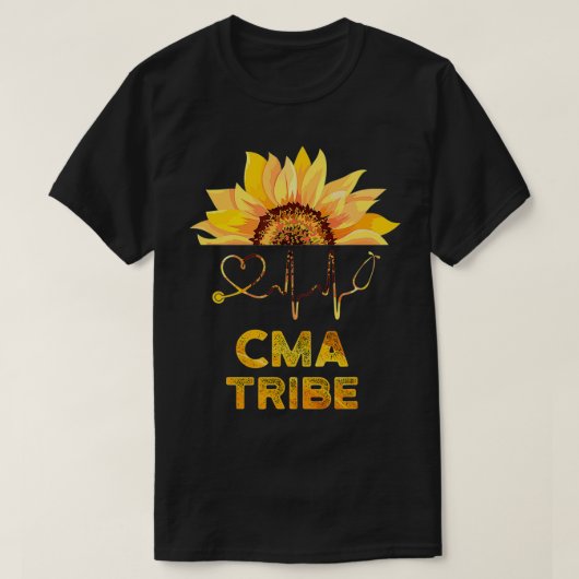 CMA Certified Medical Assistant Team Assisting  Tシャツ (デザイン正面)