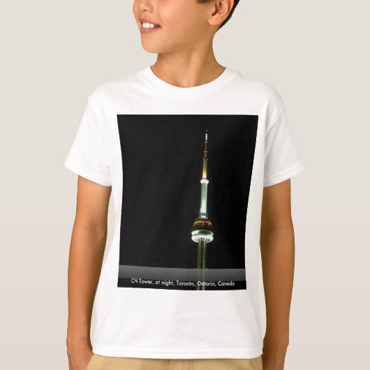 CNタワー、夜に、トロント、オンタリオ、カナダ Tシャツ (正面)