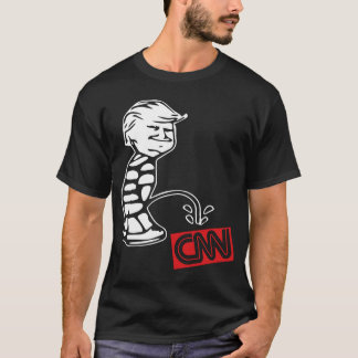 CNNのおもしろいなタブロイドの偽造品のニュースのアンチMediの切札の小便 Tシャツ