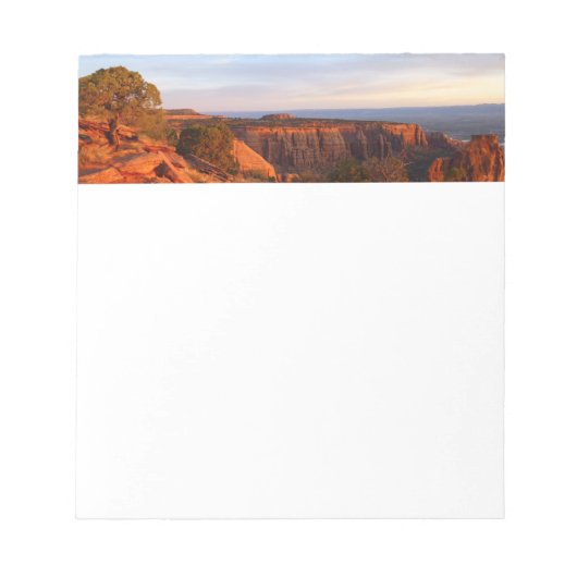 COモニュメントのグランドビュートレイルでのサンライズ ノートパッド (正面)