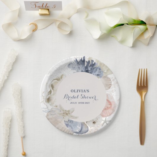Coastal Beach blue seashell bridal shower ペーパープレート (ウェディング)