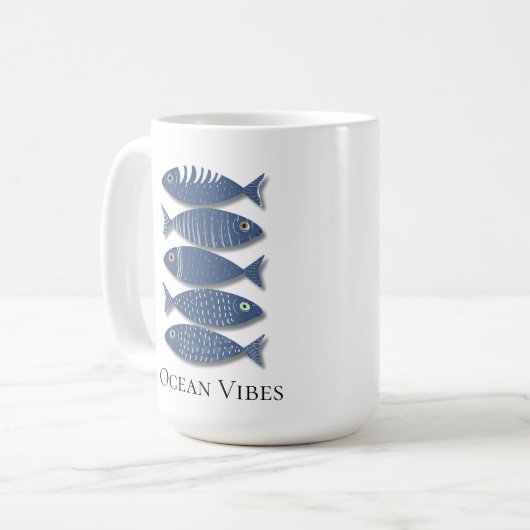 Coastal Blue Fish Pattern on Beige Background コーヒーマグカップ (正面左)