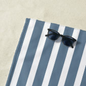 Coastal Blue Heron Bird Personalized ビーチタオル (インサイチュ)