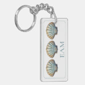 Coastal Blue Scallop Seashell Monogram キーホルダー (正面左)