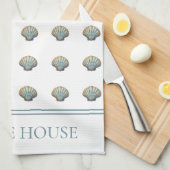 Coastal Blue Scallop Seashell Personalized キッチンタオル (四つ折り)