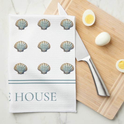 Coastal Blue Scallop Seashell Personalized キッチンタオル (四つ折り)