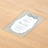 Coastal Blue Whimsical Stripe Bow Wedding アクリル招待状 (レイダウン)