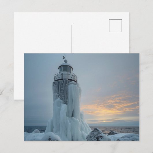coastal lighthouse in winter storm ポストカード (正面/裏面)