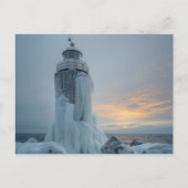 coastal lighthouse in winter storm ポストカード (正面)