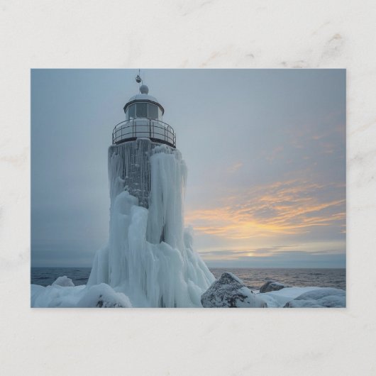 coastal lighthouse in winter storm ポストカード (正面)