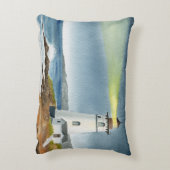 Coastal Lighthouse with Light Beam Postcard アクセントクッション (裏面(縦))