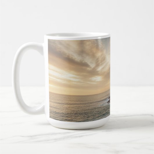Coastal Serenity Lighthouse Wrap Mug (15oz) コーヒーマグカップ (左)