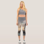 Coastal Serenity Lighthouse Yoga Capris カプリレギンス (正面)