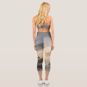 Coastal Serenity Lighthouse Yoga Capris カプリレギンス (裏面)