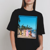 Coastal Surfboard Beach Scene Tシャツ