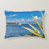 Coastal Waterfront Wall Art Tropical Ocean View アクセントクッション (正面)