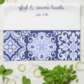 Cobalt Blue Bible Verse、彼らはパンを壊した キッチンタオル (折り畳み)