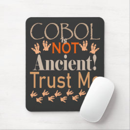 COBOLは古代のものではない - レガシーコード、現代の力 マウスパッド