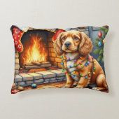 Cocker Spaniel by Fireplace with Christmas Lights アクセントクッション (正面)