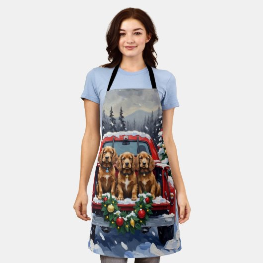 Cocker Spaniel Christmas Red Truck Holiday エプロン (着用した状態)
