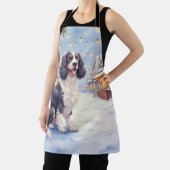 Cocker Spaniel Snowy Village Christmas Art エプロン (インサイチュ)