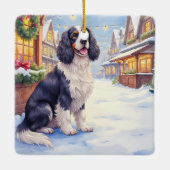 Cocker Spaniel Snowy Village Christmas Art セラミックオーナメント (裏面)