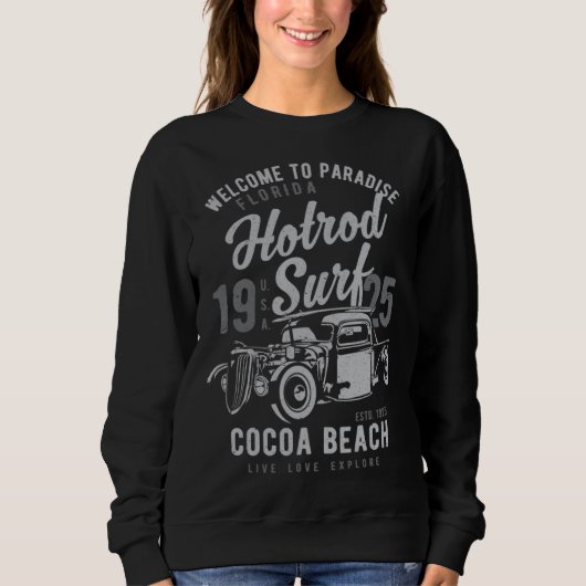 Cocoa Beach Florida Retro Hotrod Surf Distressed スウェットシャツ (正面)