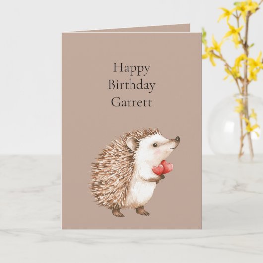 Cocoa Brown Cream Red Hearts Hedgehog Birthday カード (黄色い花)