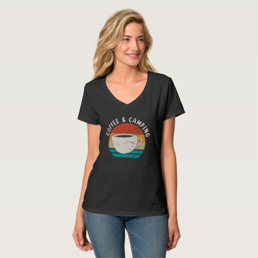 Coffee and Camping Camper Lover Funny Camping Tシャツ (正面フル)