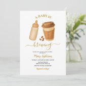 Coffee Brown A Baby Is Brewing Modern Baby Shower 招待状 (スタンド正面)