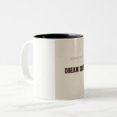Coffee Driven Dream Chaser Motivational Coffee Lov ツートーンマグカップ (正面左)