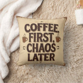 Coffee First Chaos Later – Retro Funny Quote Desig クッション (ブランケット)