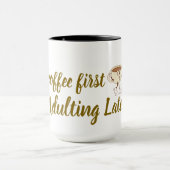 Coffee First Tee – Funny & Tren マグカップ (中央)