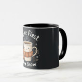 Coffee First, Then Snow – Cozy Winter Mug マグカップ (正面右)