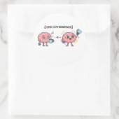 Coffee Is My Brainpower Funny Cute Tired Brain ラウンドシール (バッグ)