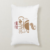 Coffee Lover Design – Minimal Coffee Cup Graphic アクセントクッション (正面(垂直))