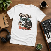 Coffee. Synth. Repeat. – Kawaii Synth Nerd Tシャツ