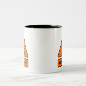 Coffee Time Hazard Sign ツートーンマグカップ (中央)