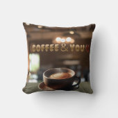 Coffee & You – Cozy Aesthetic Coffee Lover Throw P クッション (正面)