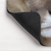 COGAR顔の目をマクロにする猫 マウスパッド (コーナー)